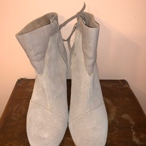 Tom’s Suede boots